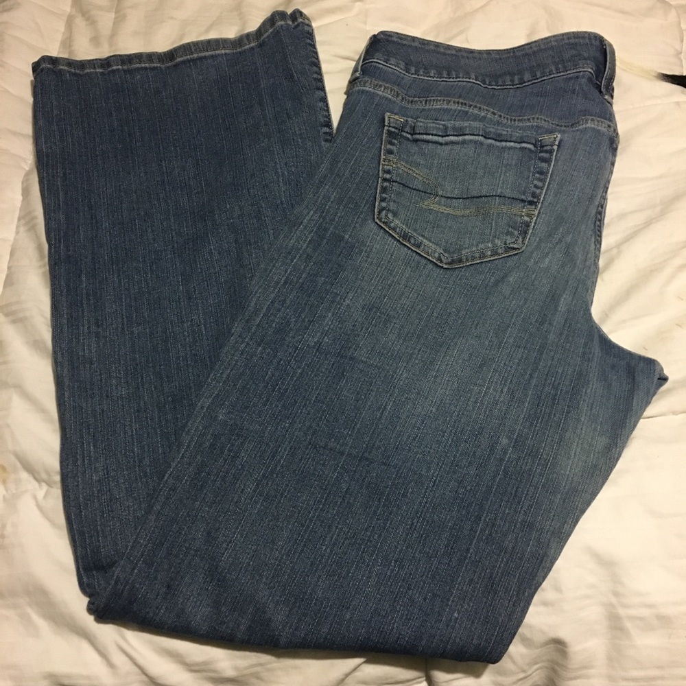 American Eagle favorite boyfriend jeans